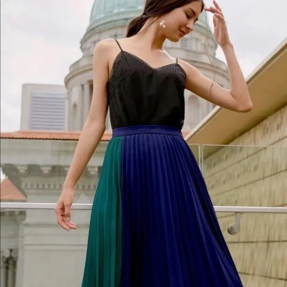 Love Bonito | Skirts | Love Bonito Us 2 Alona Colourbkock Pleated Midi Skirt | Poshmark Love Bonito | Skirts | Love Bonito Us 2 Alona Colourbkock Pleated Midi Skirt | Poshmark